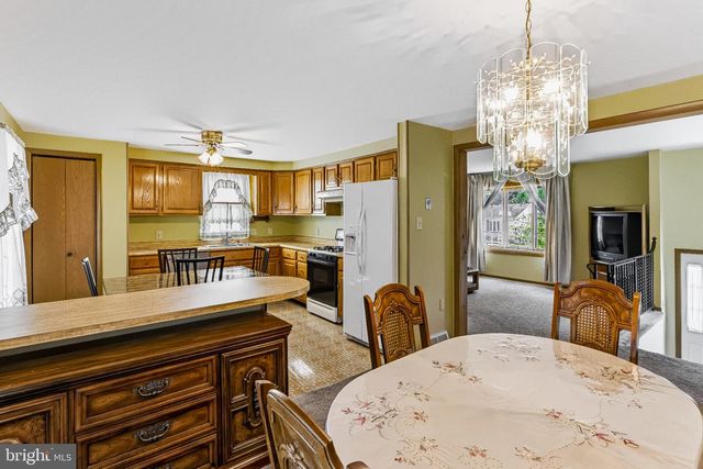 135 STURBRIDGE DR, Sicklerville, NJ 08081