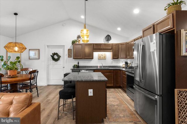 290 RECIFE CT, Martinsburg, WV 25403