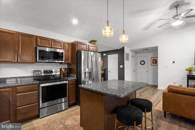 290 RECIFE CT, Martinsburg, WV 25403