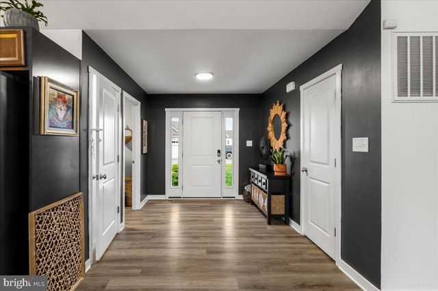 290 RECIFE CT, Martinsburg, WV 25403
