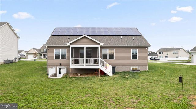 290 RECIFE CT, Martinsburg, WV 25403