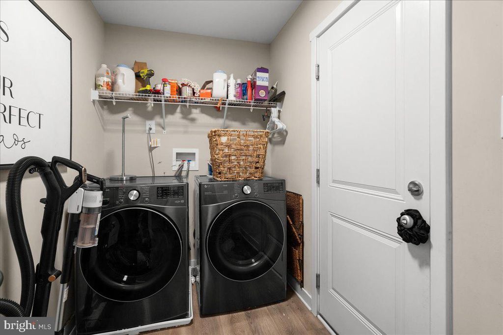 Image 11 of property listing at 290 RECIFE CT, Martinsburg, WV 25403