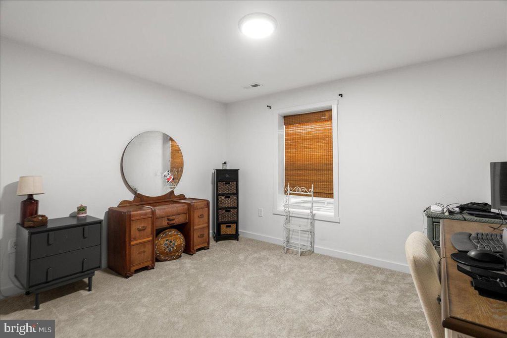 Image 27 of property listing at 290 RECIFE CT, Martinsburg, WV 25403