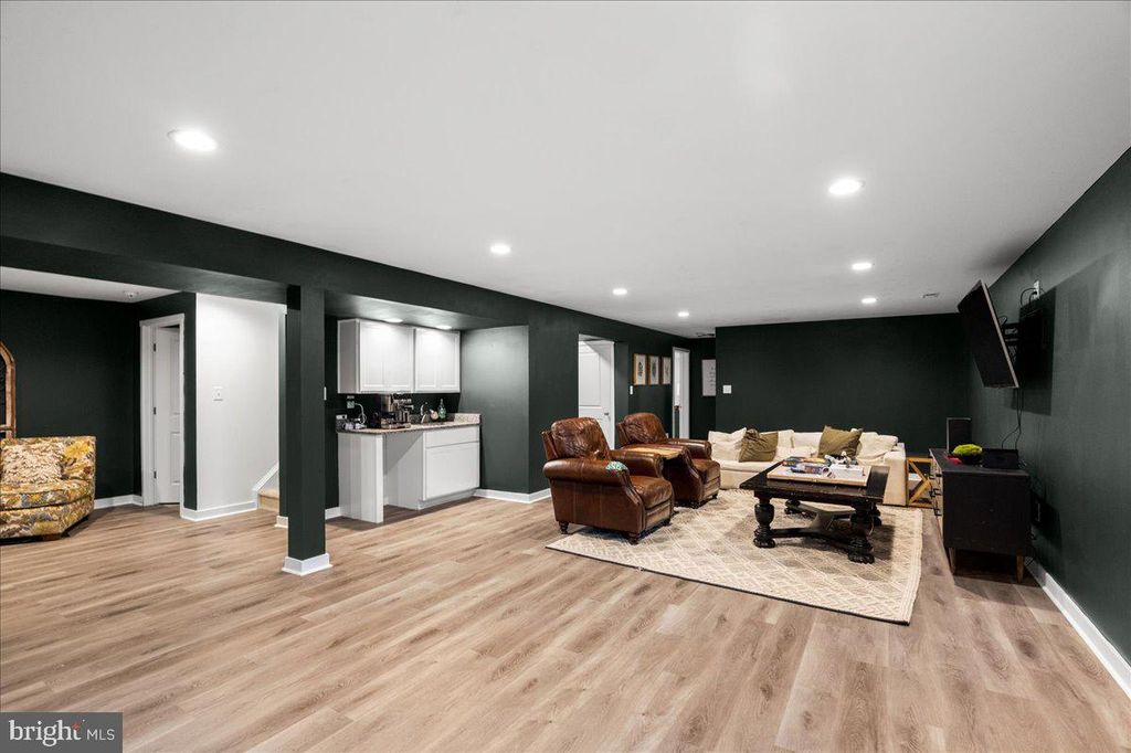 Image 28 of property listing at 290 RECIFE CT, Martinsburg, WV 25403