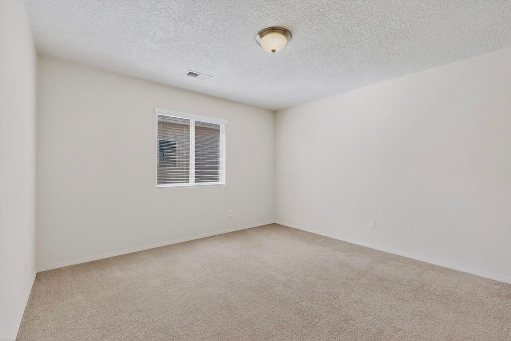 Image 28 of property listing at 10639 Microlith Road SW, Albuquerque, NM 87121