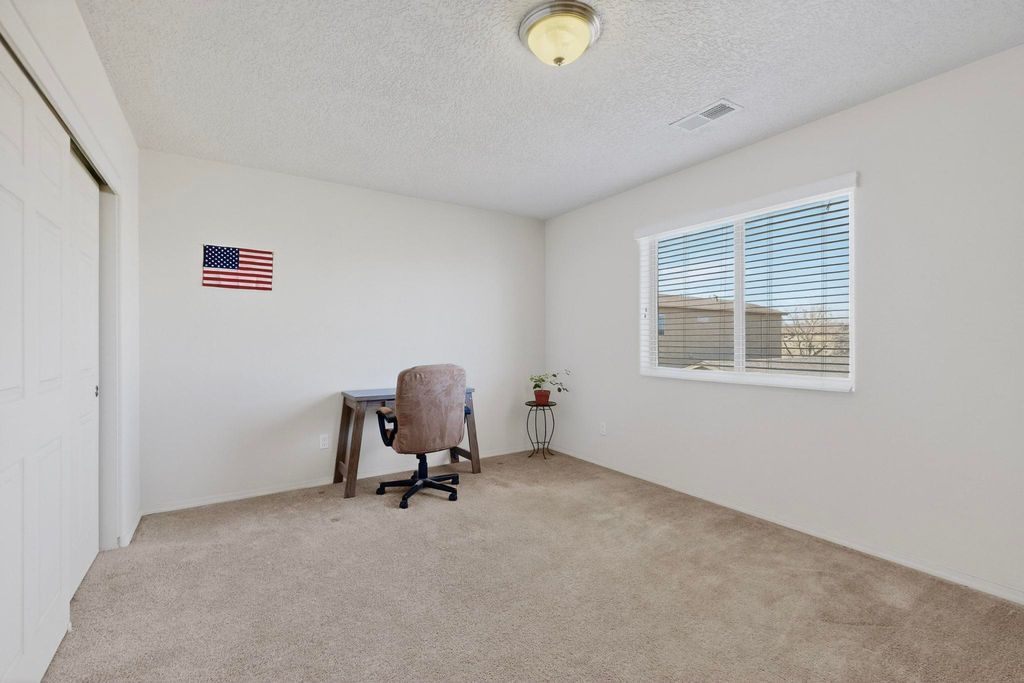 Image 31 of property listing at 10639 Microlith Road SW, Albuquerque, NM 87121