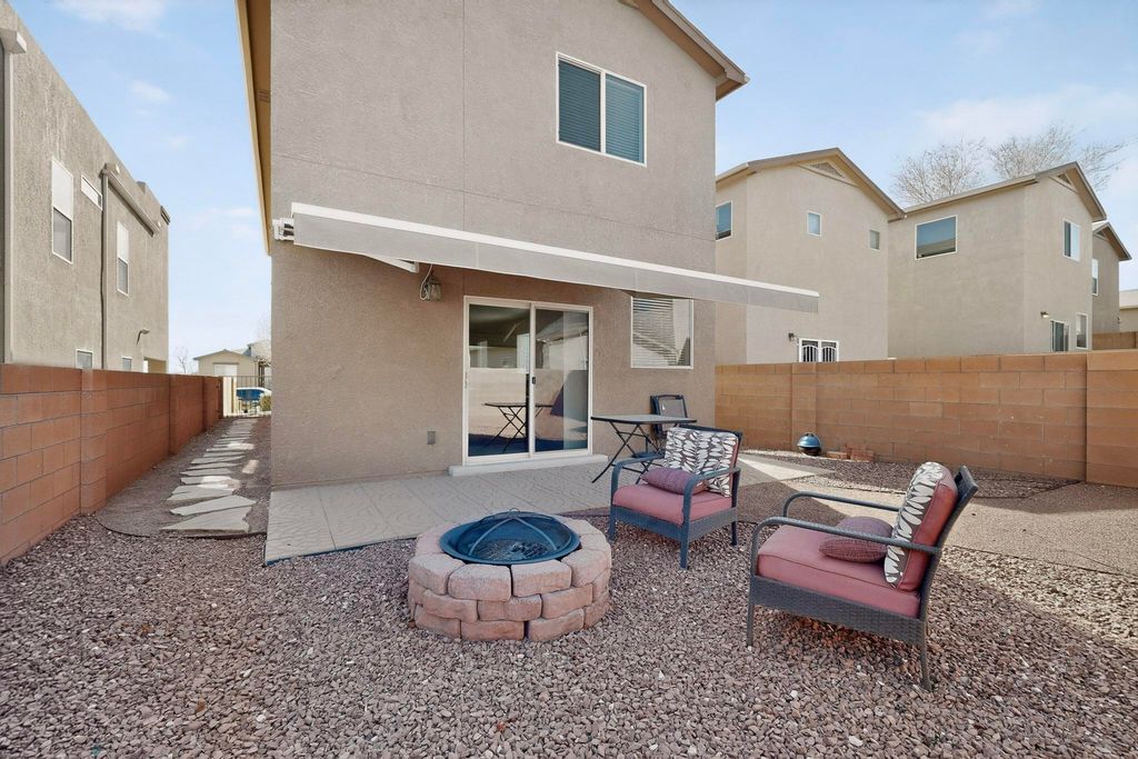 Image 36 of property listing at 10639 Microlith Road SW, Albuquerque, NM 87121