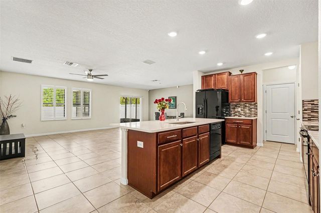 10022 CARLOWAY HILLS DRIVE, Wimauma, FL 33598