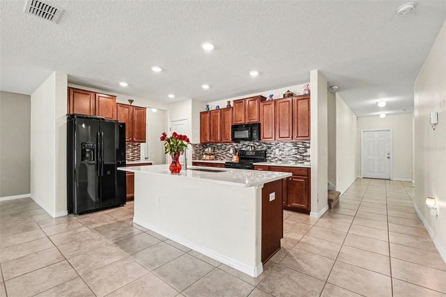 10022 CARLOWAY HILLS DRIVE, Wimauma, FL 33598