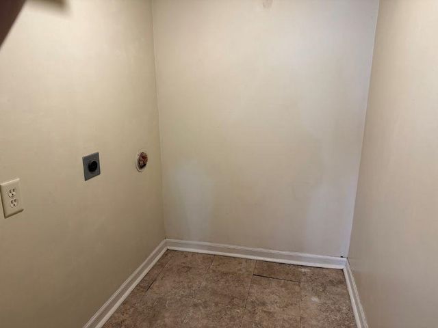 609 State St., Salina, KS 67401