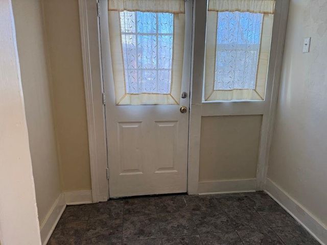 609 State St., Salina, KS 67401