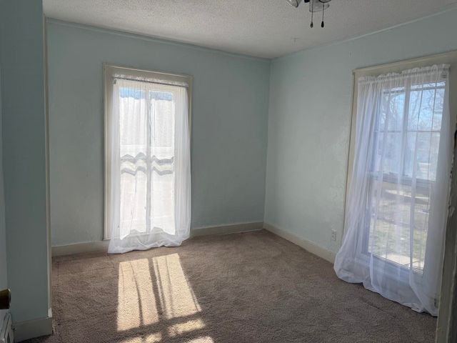 609 State St., Salina, KS 67401