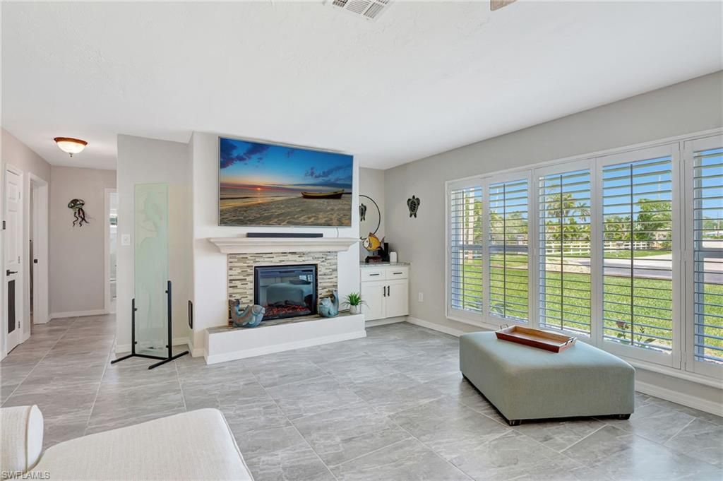 1230 Betmar BLVD, NORTH FORT MYERS, FL 33903 — photo 3