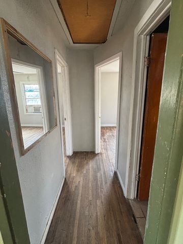 825 Clyde Street, White Settlement, TX 76108