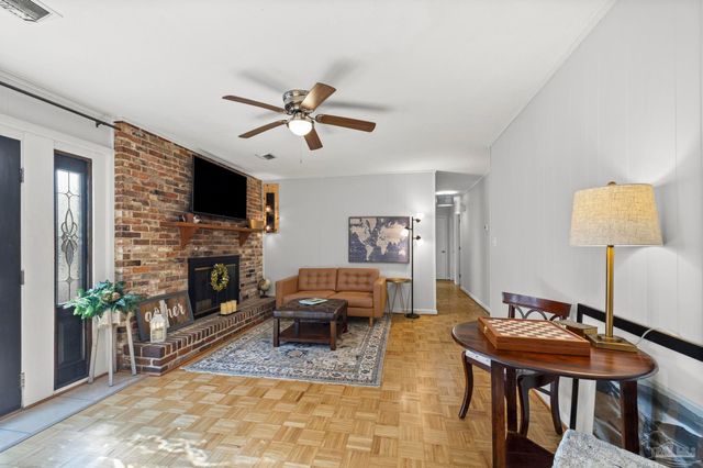 3965 Lynn Ora Dr, Pensacola, FL 32504