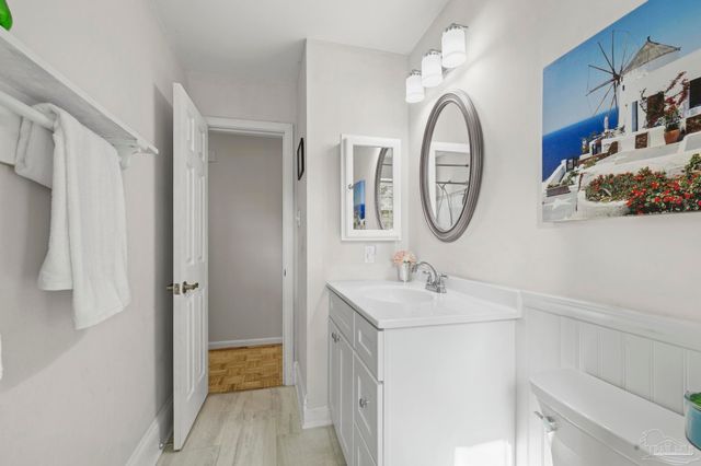 3965 Lynn Ora Dr, Pensacola, FL 32504