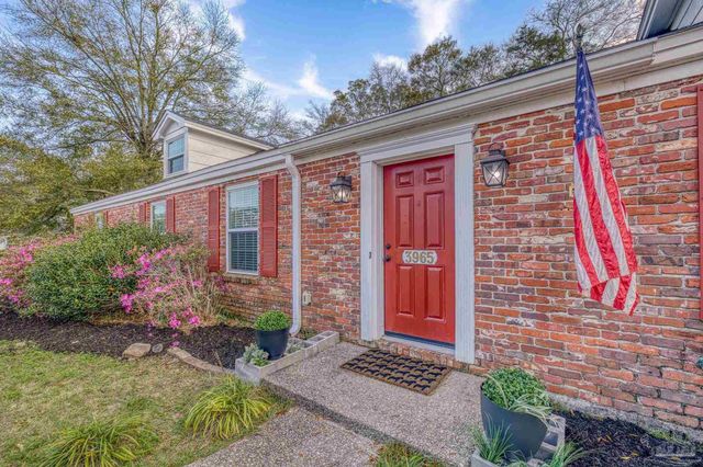 3965 Lynn Ora Dr, Pensacola, FL 32504