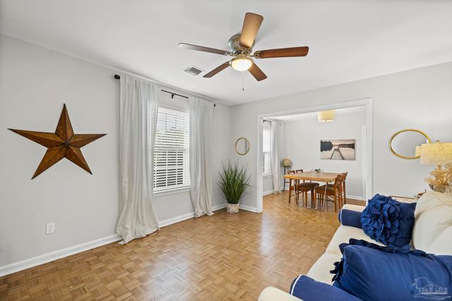 3965 Lynn Ora Dr, Pensacola, FL 32504