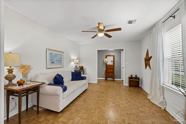 3965 Lynn Ora Dr, Pensacola, FL 32504