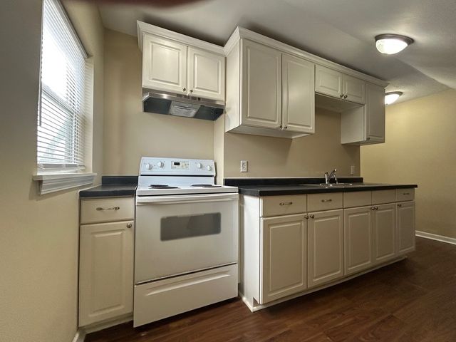 1121 8th Avenue, Belvidere, IL 61008
