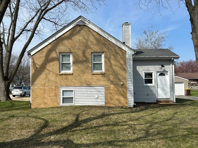 1121 8th Avenue, Belvidere, IL 61008