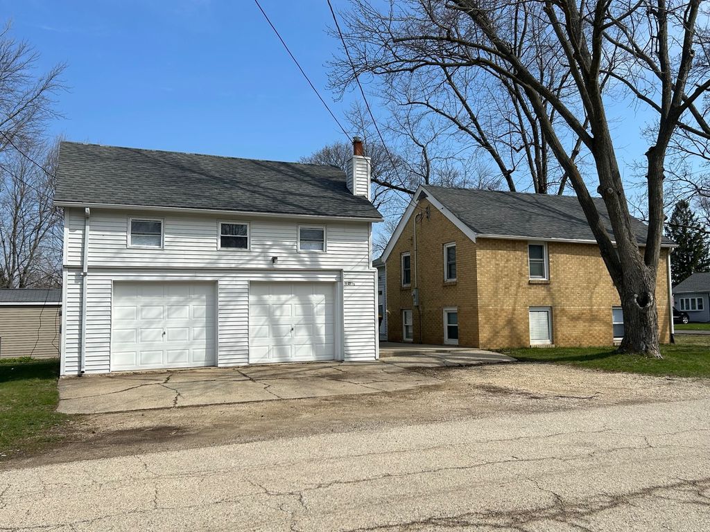 1121 8th Avenue, Belvidere, IL 61008