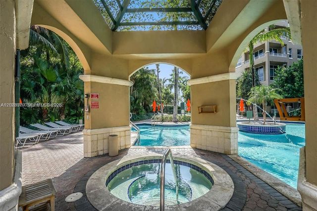 19501 W Country Club Drive 2313, Aventura, FL 33180