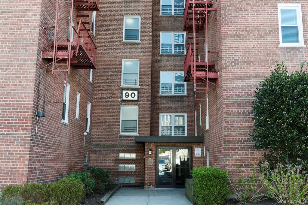 90 Union Street 5G, New Rochelle, NY 10805