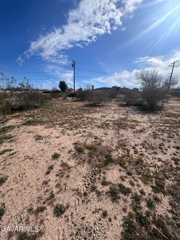 Karen Place, California City, CA 93505