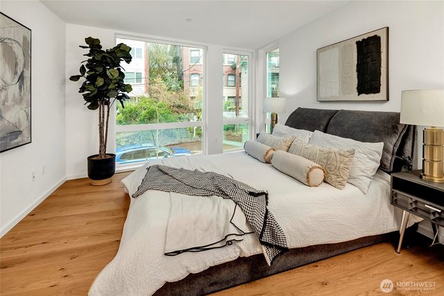629 13th Avenue E, Seattle, WA 98102