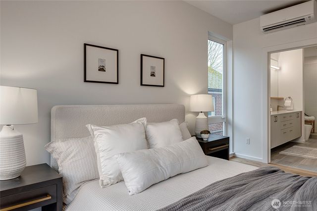 629 13th Avenue E, Seattle, WA 98102