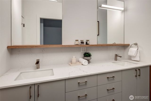 629 13th Avenue E, Seattle, WA 98102
