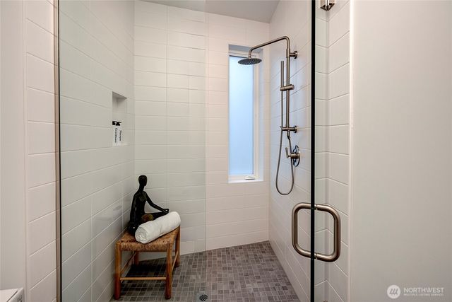 629 13th Avenue E, Seattle, WA 98102