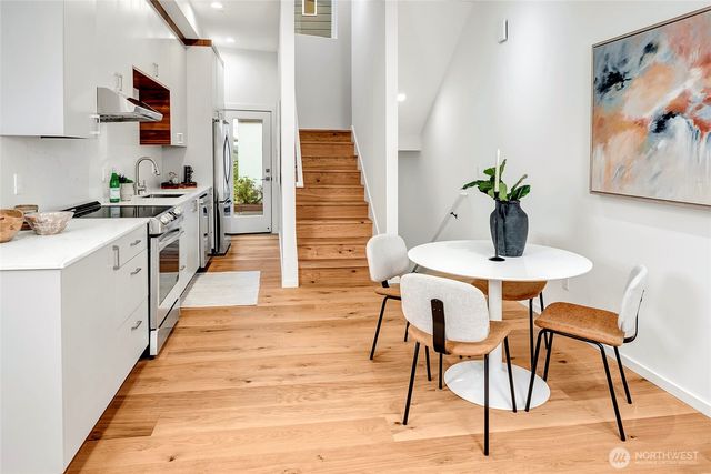629 13th Avenue E, Seattle, WA 98102