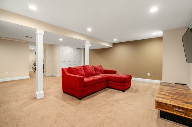 36 Standish Road, Needham, MA 02492