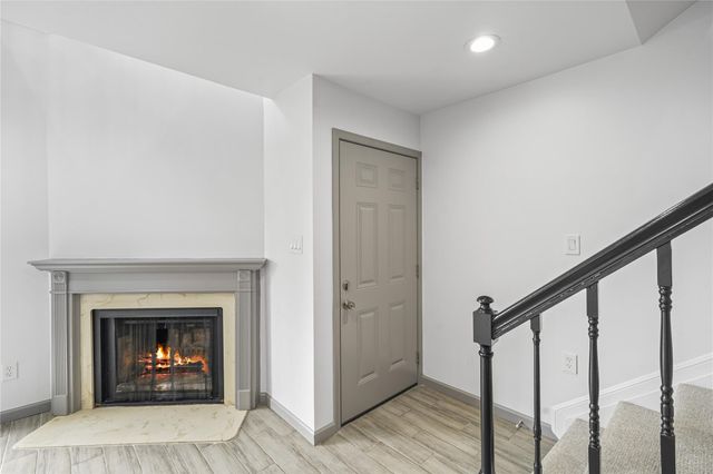 10615 Briar Forest Drive 102, Houston, TX 77042