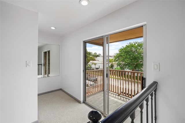 10615 Briar Forest Drive 102, Houston, TX 77042