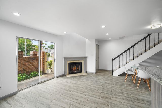 10615 Briar Forest Drive 102, Houston, TX 77042