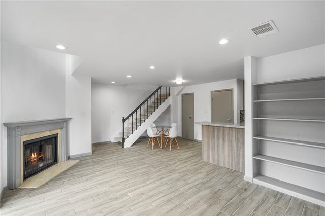 10615 Briar Forest Drive 102, Houston, TX 77042