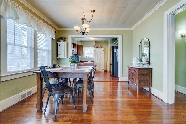 79 Pomona Dr, Greece, NY 14616