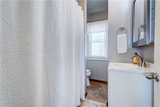 79 Pomona Dr, Greece, NY 14616