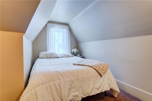 79 Pomona Dr, Greece, NY 14616