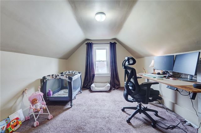 79 Pomona Dr, Greece, NY 14616