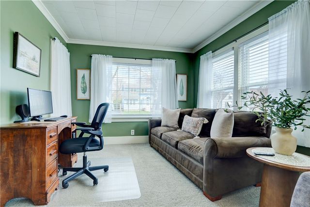 79 Pomona Dr, Greece, NY 14616