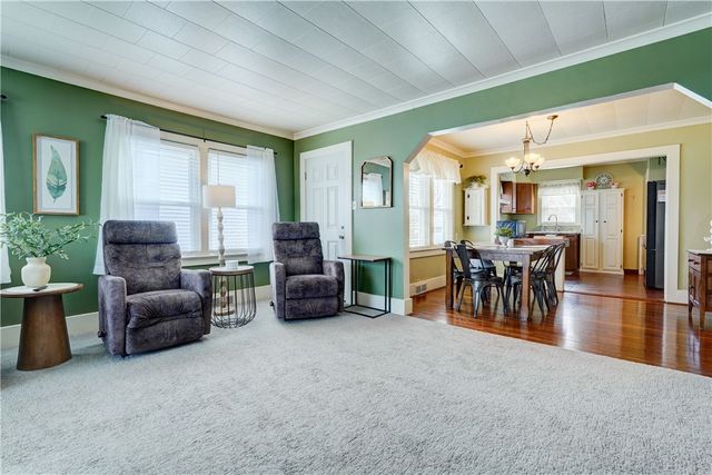 79 Pomona Dr, Greece, NY 14616