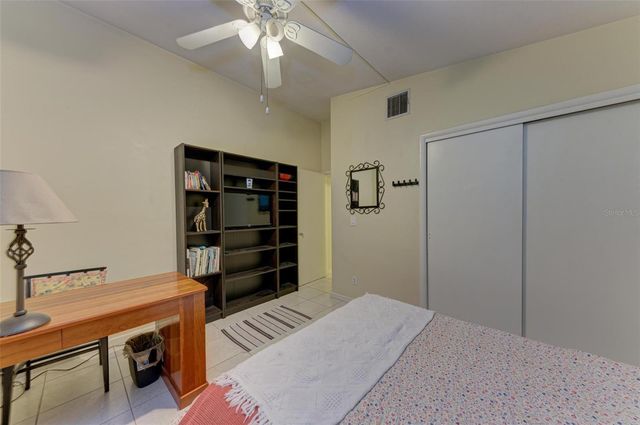 2886 WOOD STREET, Sarasota, FL 34237