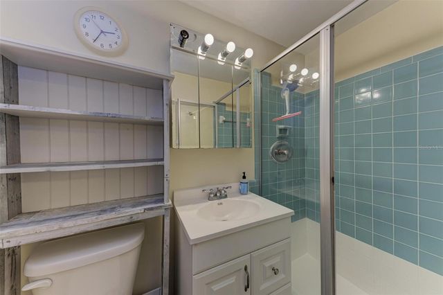 2886 WOOD STREET, Sarasota, FL 34237