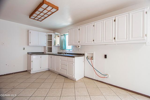 5828 FLOUNDER, El Paso, TX 79924