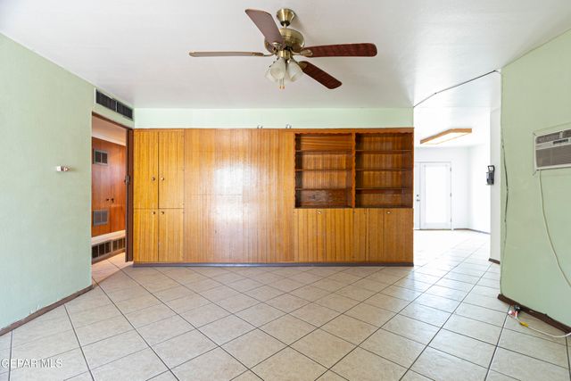 5828 FLOUNDER, El Paso, TX 79924