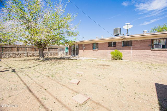 5828 FLOUNDER, El Paso, TX 79924